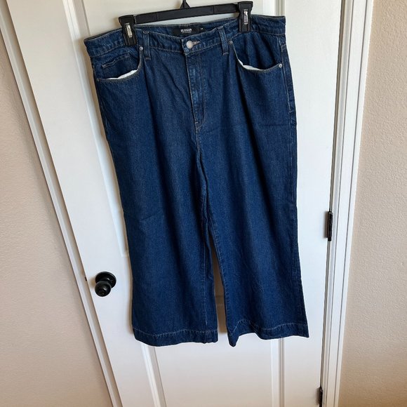 Hudson Holly Wide Leg Cropped Jeans - Picture 7 of 8